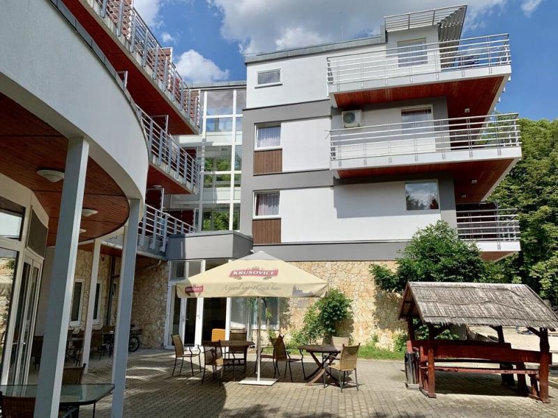 Well Hotel