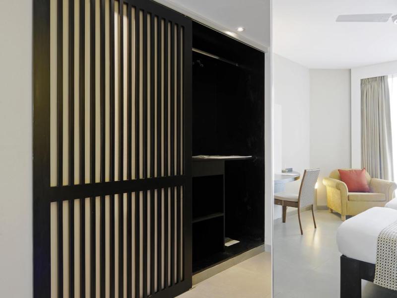 Whispering Palms Beach Resort