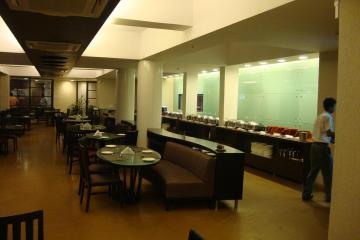 Отель Whispering Palms Beach Resort Индия, Кандолим, фото 4