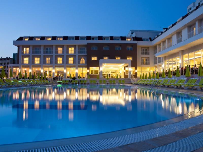 MG White Lilyum Hotel