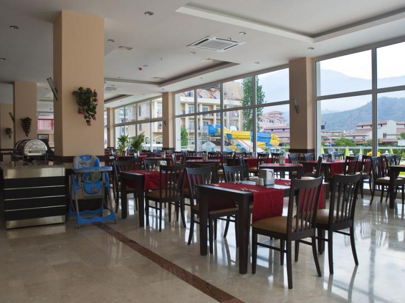 MG White Lilyum Hotel