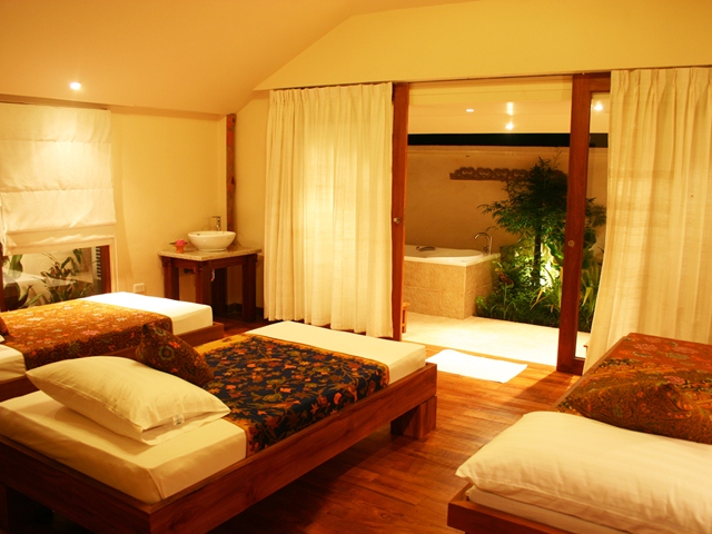 The Sunset Beach Resort & Spa Taling Ngam