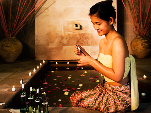 The Sunset Beach Resort & Spa Taling Ngam