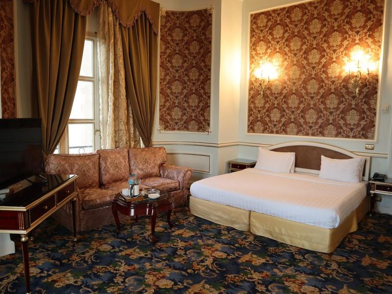 Paradise Inn Windsor Palace Hotel