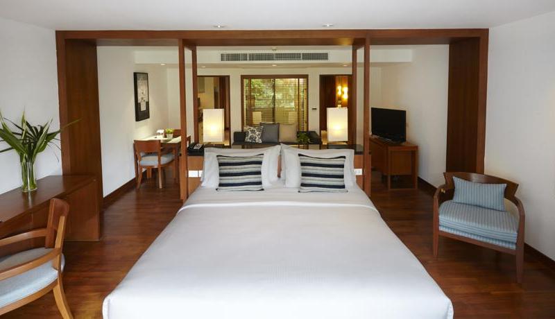 Woodlands Suites Serviced Resideces