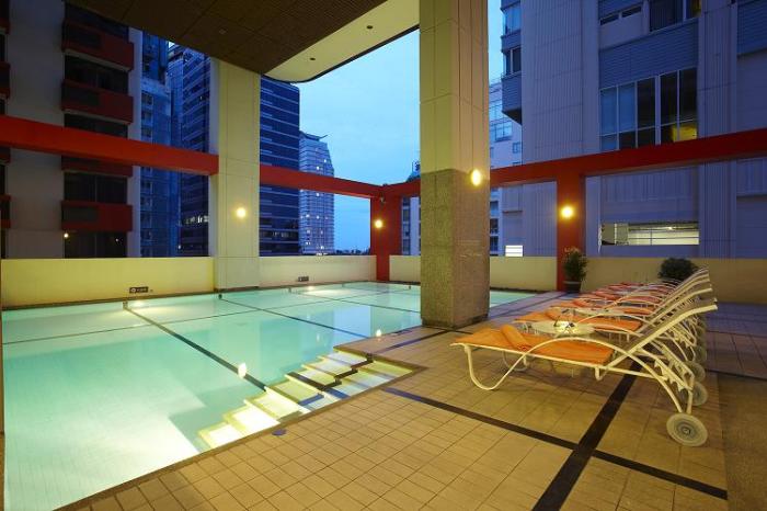 Bandara Suites Silom