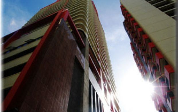 Bandara Suites Silom