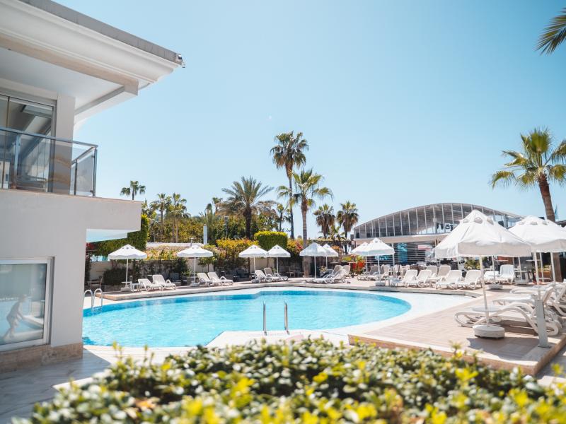 Xperia Saray Beach Hotel