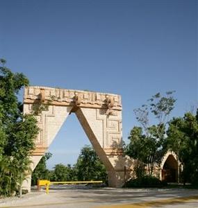 Xpu-Ha Palace