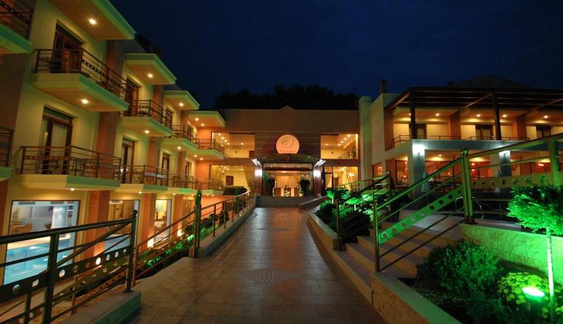 4 Epoxes Hotel Spa