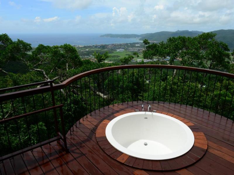 Yalong Bay Earthly Paradise Bird's Nest Resort