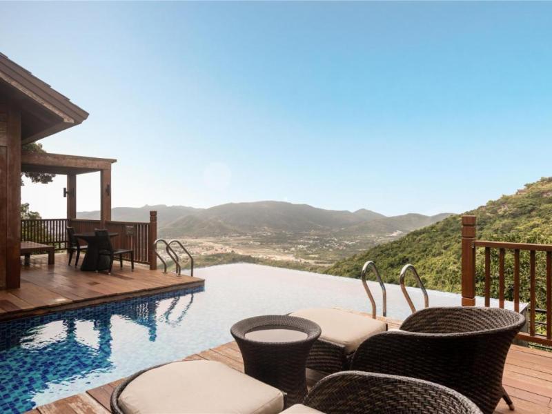 Yalong Bay Earthly Paradise Bird's Nest Resort