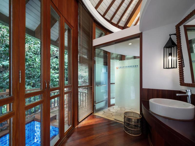 Yalong Bay Earthly Paradise Bird's Nest Resort