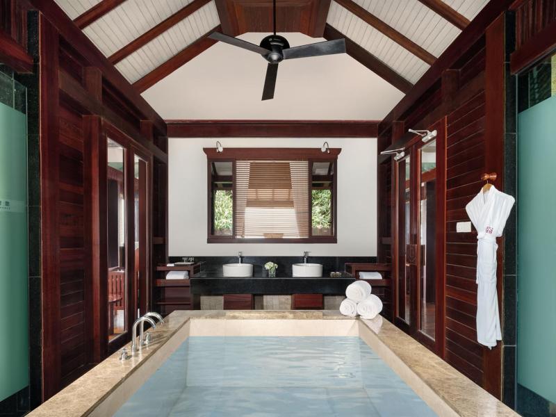Yalong Bay Earthly Paradise Bird's Nest Resort