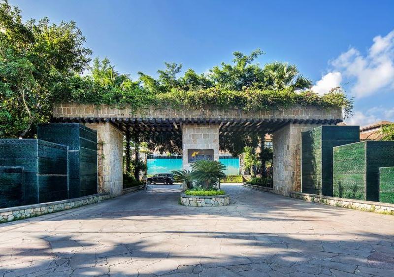 Sanya Yalong Bay Villas & Spa