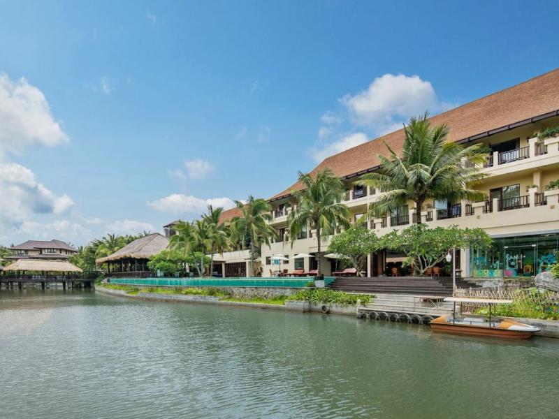 Sanya Yalong Bay Villas & Spa