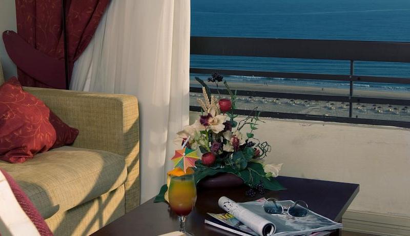 Yellow Praia Monte Gordo