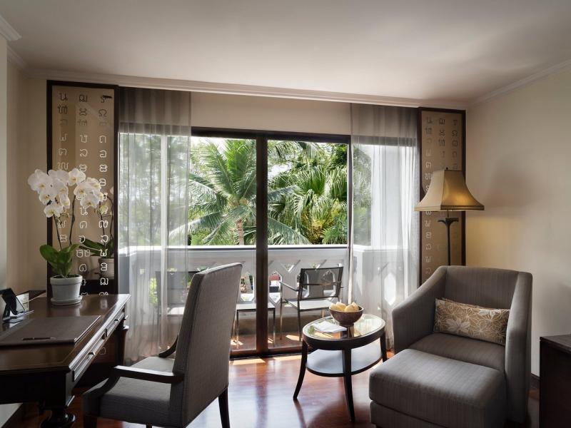 Anantara Bangkok Riverside Resort & Spa 