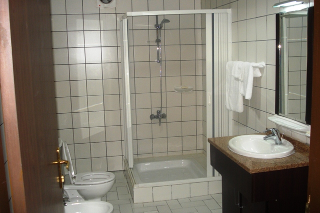 Ziyara Inn Hotel & Suites