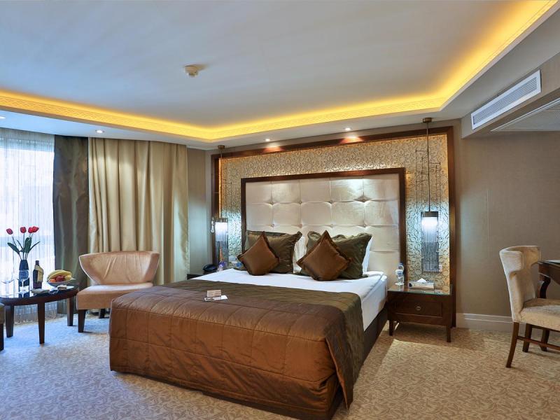 AHC Old City Hotel