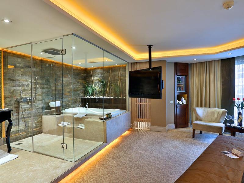 AHC Old City Hotel