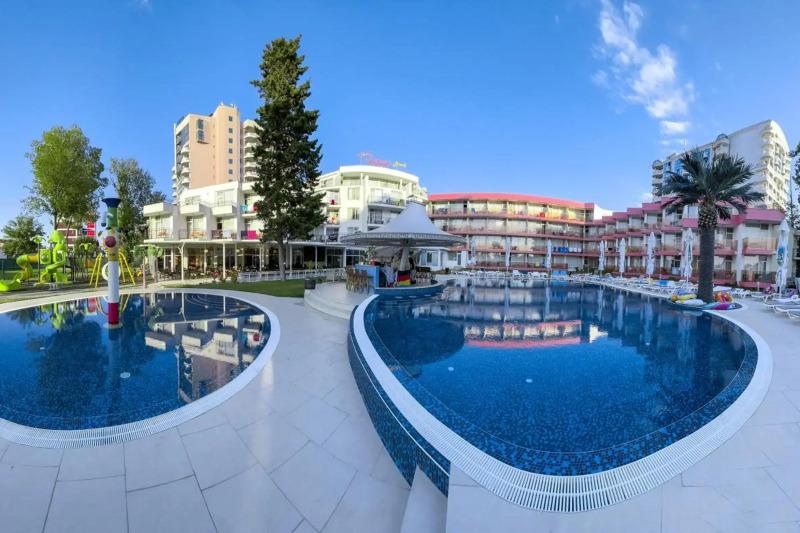 Flamingo Beach Hotel
