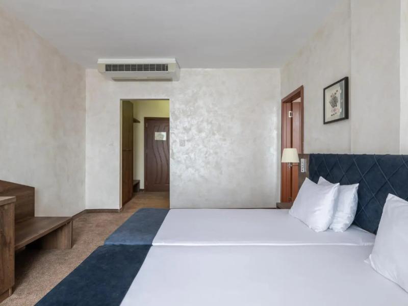 Flamingo Beach Hotel