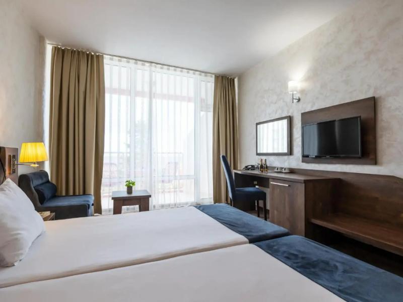 Flamingo Beach Hotel