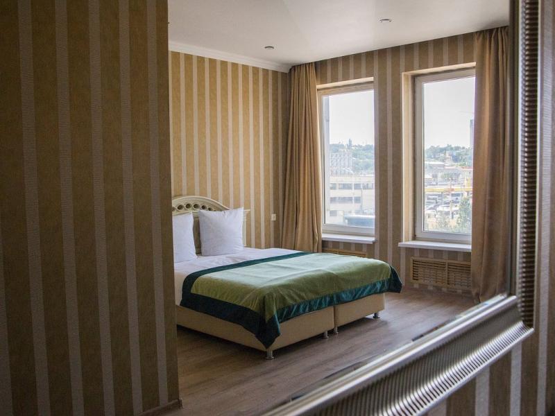 Премьер Ростов