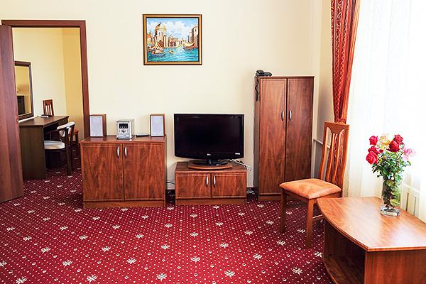 Золотая линия