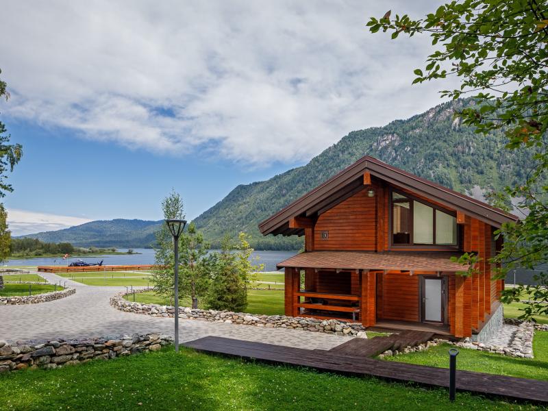 Altay Village Teletskoe