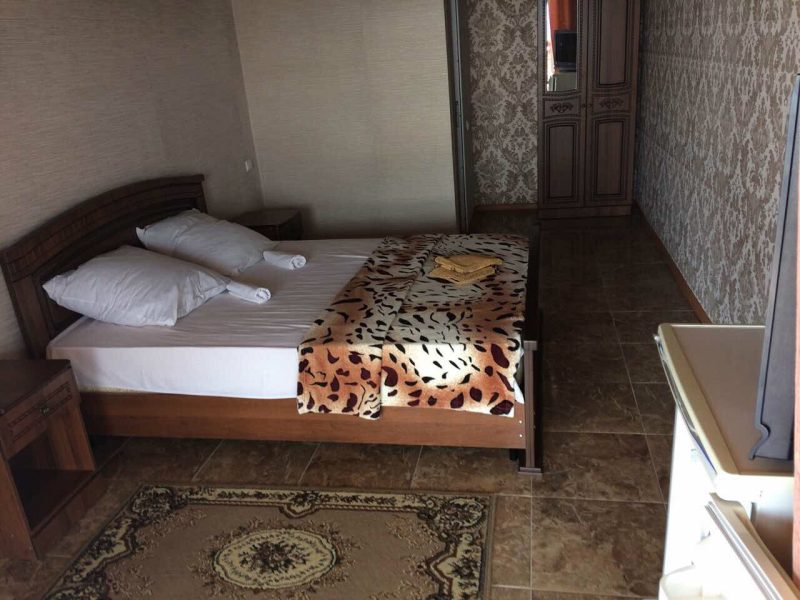 Алые паруса (п. Новомихайловский)