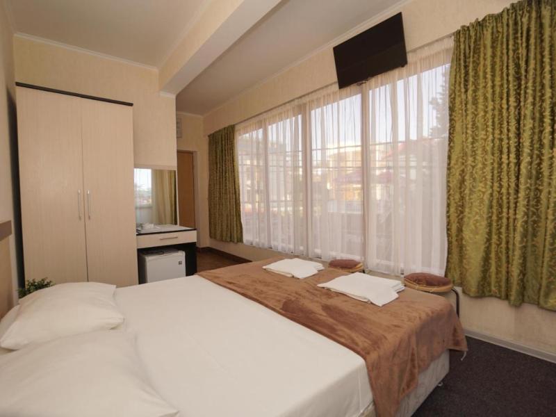 Альбатрос (ул. Просвещения)