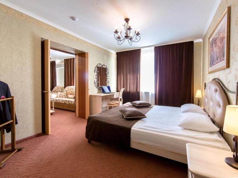 Amaks Premier Hotel