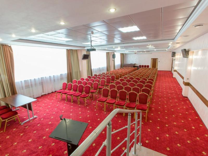 Amaks Premier Hotel