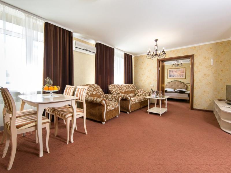 Amaks Premier Hotel