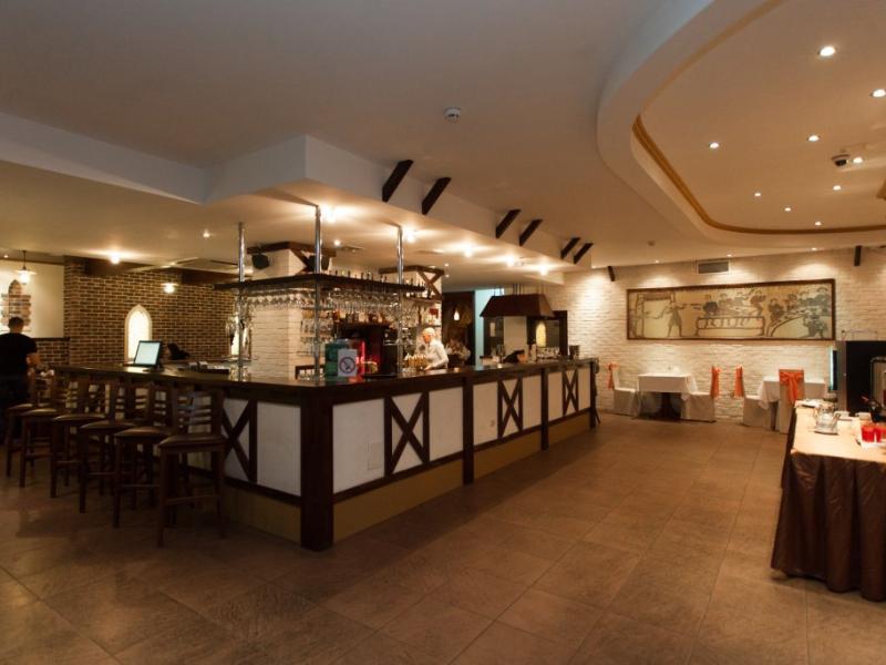 Amaks Premier Hotel
