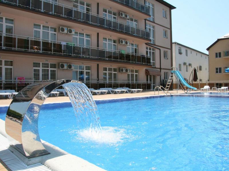 Гранд Прибой