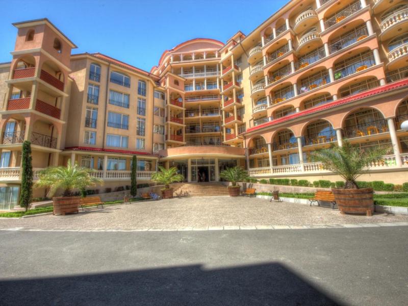 Atrium Beach Hotel