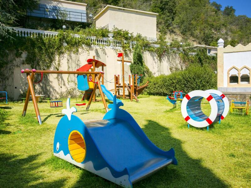 Atrium Beach Hotel