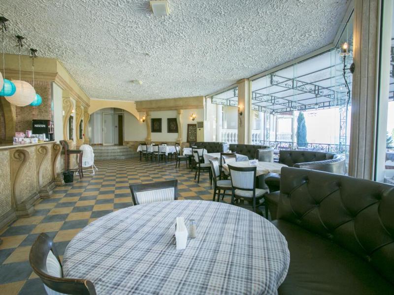 Atrium Beach Hotel