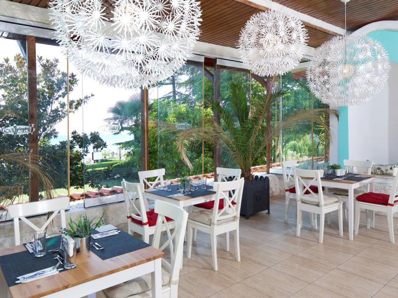 Atrium Beach Hotel