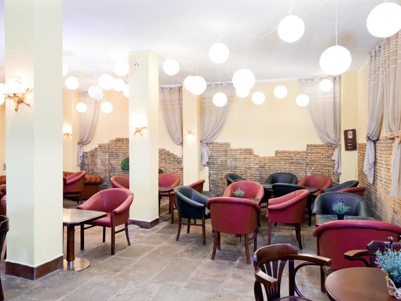 Atrium Beach Hotel