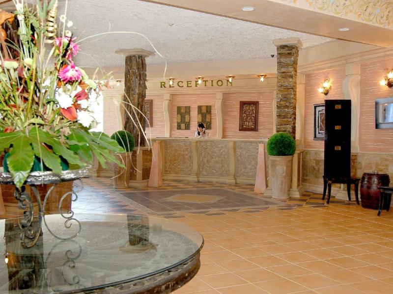 Atrium Beach Hotel