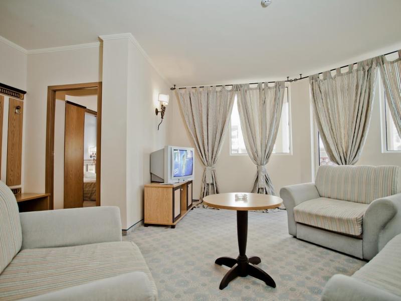 Atrium Beach Hotel