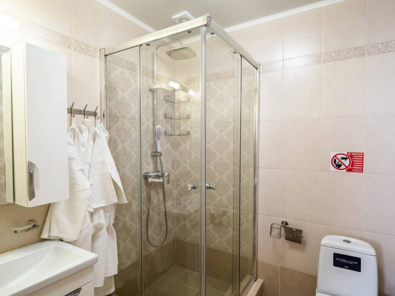 Афалина (пр. Пионерский)