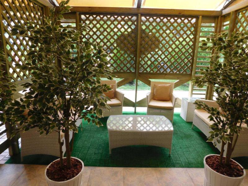 Афалина (пр. Пионерский)