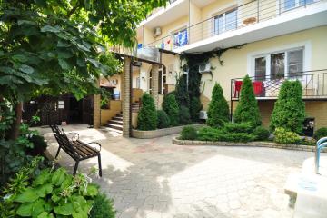 Отель Бавария гостевой дом (Витязево) Россия, Анапа, фото 2