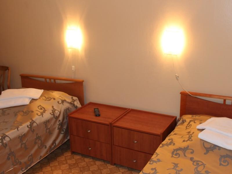 Белые ключи