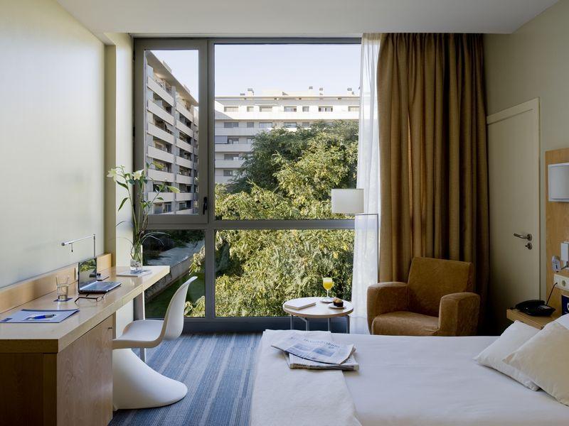 Occidental Atenea Mar